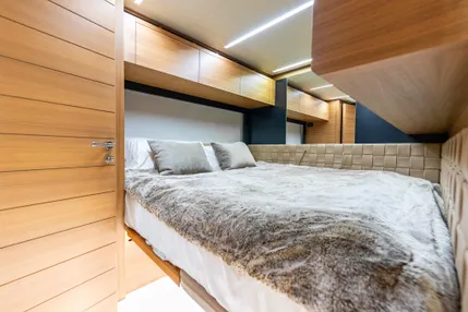 2012-pershing-92-power-9850162-20250624062612729-1