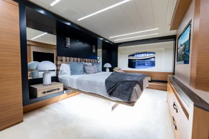 2012-pershing-92-power-9850162-20250624062636707-1