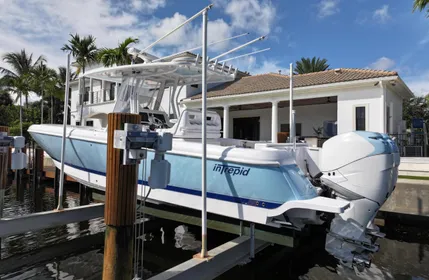 2017 Intrepid 327| 33'