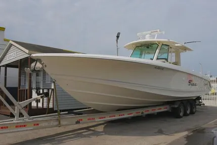 2018 Boston Whaler 380 Outrage| 38'