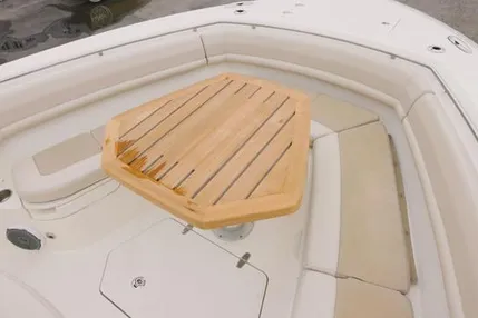 2018-boston-whaler-380-outrage-power-9748583-976253104-0-050420251517-5