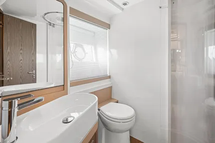 2018-ferretti-yachts-550-power-9756458-976713085-0-120420250916-18