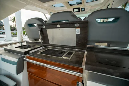 2018-tiara-yachts-38-ls-power-9702770-975348118-0-180320250734-51