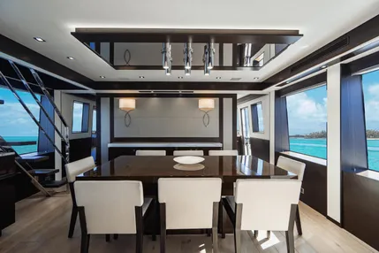 2019-hatteras-m90-panacera-power-9832777-981947770-0-100620250603-20