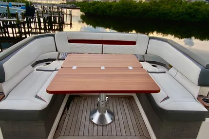 2019-tiara-yachts-38-ls-power-9875049-986600388-0-160720251713-5
