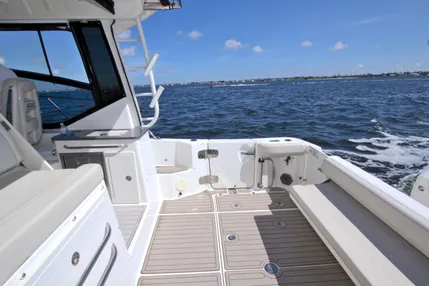 2020-boston-whaler-325-conquest-power-9852767-20250702130355342-1