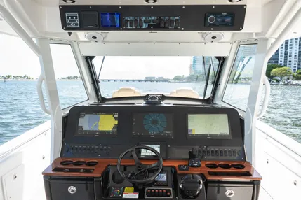 2020-everglades-435-center-console-power-9821244-20250530151709095-1_XLARGE