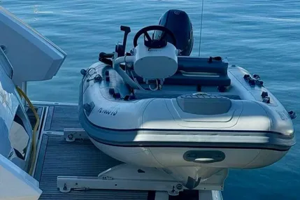 2020-sunseeker-manhattan-52-power-9686861-976507168-0-090420250851-2