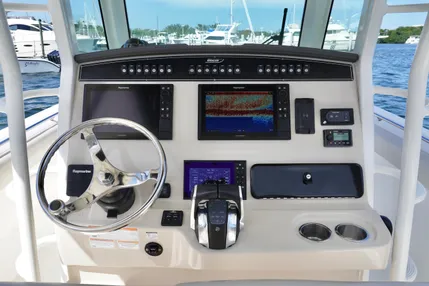 2021-boston-whaler-330-outrage-power-9871633-20250714090210707-1