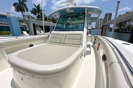 2021-boston-whaler-380-outrage-power-9559078-20240924071439212-1_XLARGE