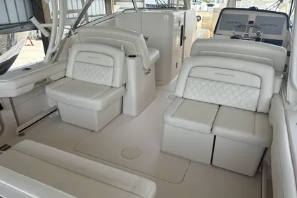 2021-grady-white-freedom-325-power-9795537-20250604073630357-1_XLARGE
