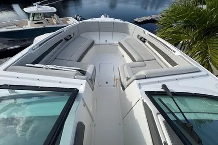 2021-sea-ray-slx-310-ob-power-9688521-20250219134647304-1_XLARGE