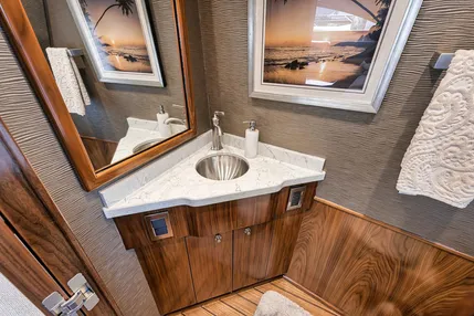 2021-viking-80-convertible-power-9703239-20250304053519591-1_XLARGE