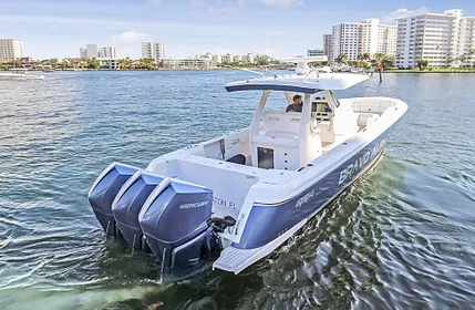 2022-intrepid-375-nomad-se-power-9712821-20250605125813119-1_XLARGE