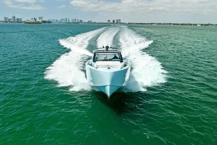 2022-vanquish-yachts-vq58-power-9367094-20240426050725052-1_XLARGE