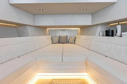 2022-vanquish-yachts-vq58-power-9367094-20240426050801151-1_XLARGE