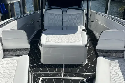 2023-nor-tech-390-sport-center-console-power-9746423-20250409184301110-1_XLARGE