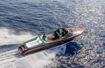 2023-riva-anniversario-power-9835684-20250611134020792-1_XLARGE