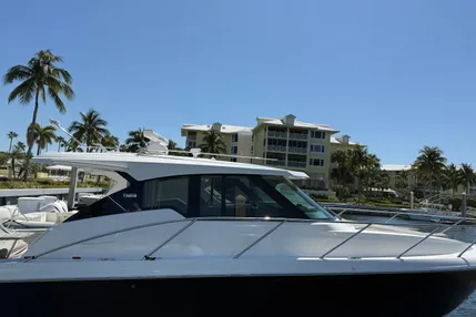 2023-tiara-yachts-43-le-power-9805744-978942996-0-220520250922-27