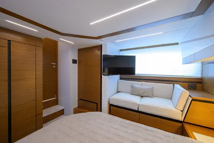 2023-tiara-yachts-c49-coupe-power-9864112-20250708055845039-1