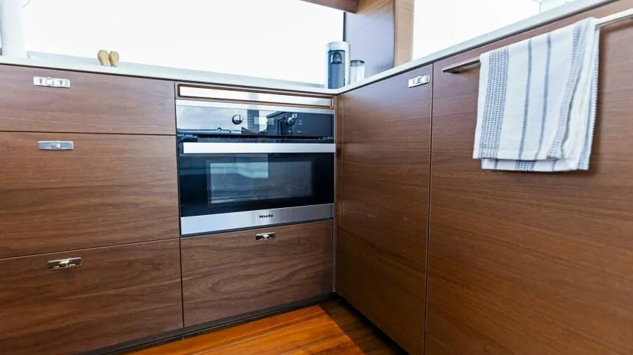 2024-princess-y72-motor-yacht-power-9367619-20240426094509806-1_XLARGE (2)