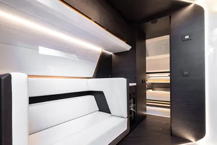 2024-vanquish-yachts-vq70-power-9743284-20250401085448097-1_XLARGE