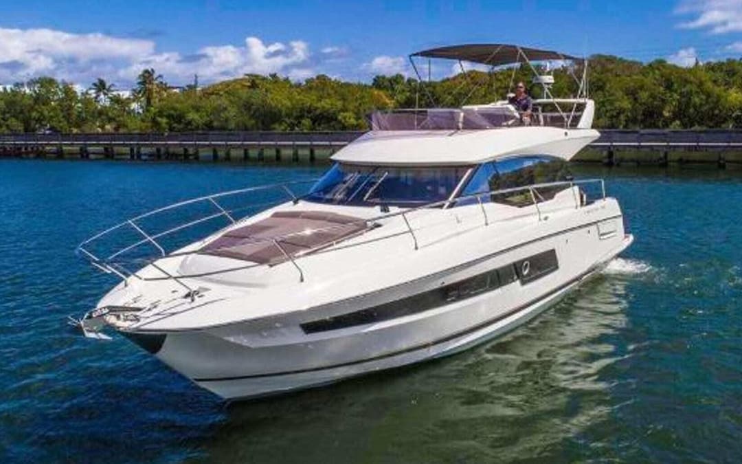42' Prestige Flybridge
