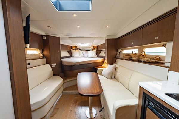 2017-sea-ray-sundancer-350-coupe-power-9840684-20250616103409736-1_XLARGE
