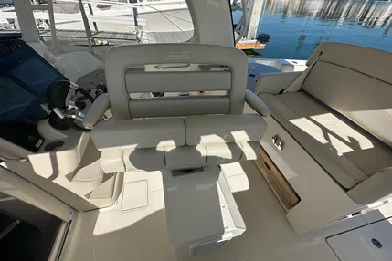 2019-boston-whaler-350-realm-power-9606393-970707134-0-071120241526-18