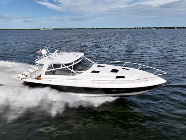 2019 Intrepid 475 Sport Yacht