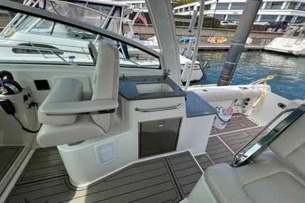 2021-boston-whaler-345-conquest-power-9477475-20240723132910504-1_XLARGE