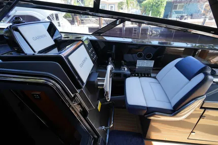 2021-riva-48-dolceriva-power-9868809-985863659-0-110720250217-11