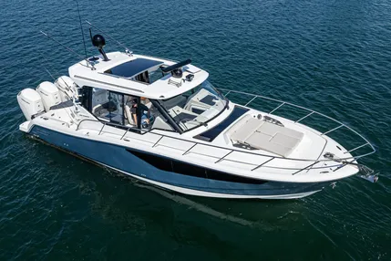 2022-boston-whaler-405-conquest-power-9570536-20241019151431806-1_XLARGE