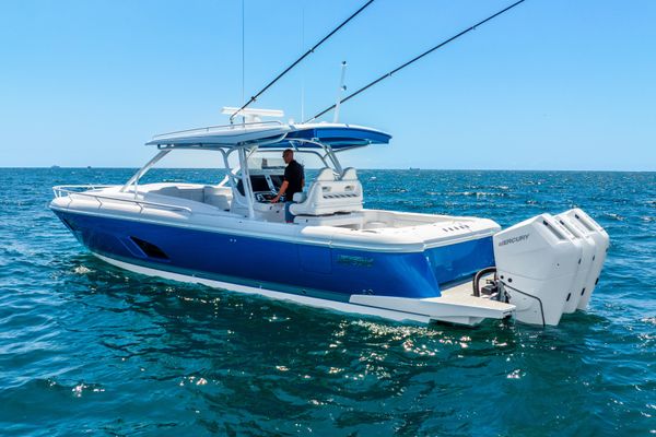 2025 Intrepid 41 Valor