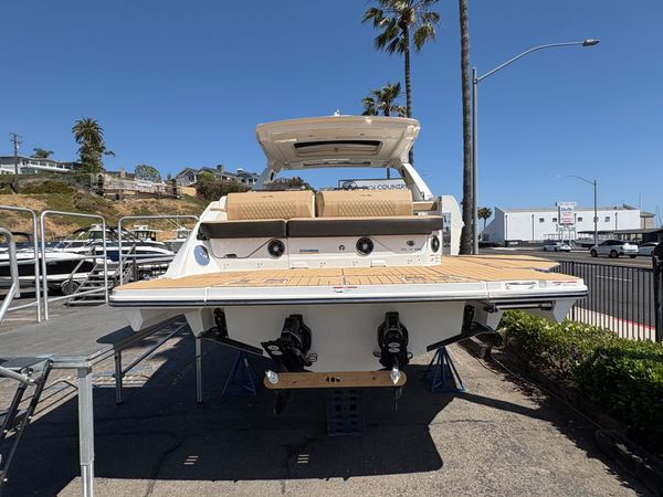 2025-sea-ray-slx-400-power-9616660-20250520173818004-1_XLARGE