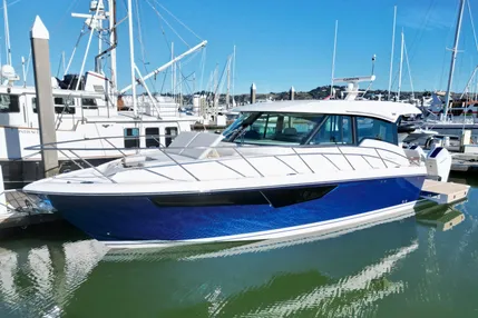 2025-tiara-yachts-43-le-power-9643358-20250108152924452-1_XLARGE