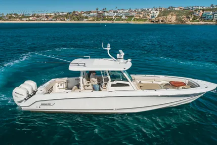 2018 Boston Whaler 380 Outrage| 38'