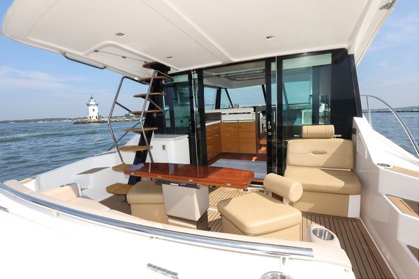 2017-tiara-yachts-53-flybridge-power-9891871-20250731144501648-2