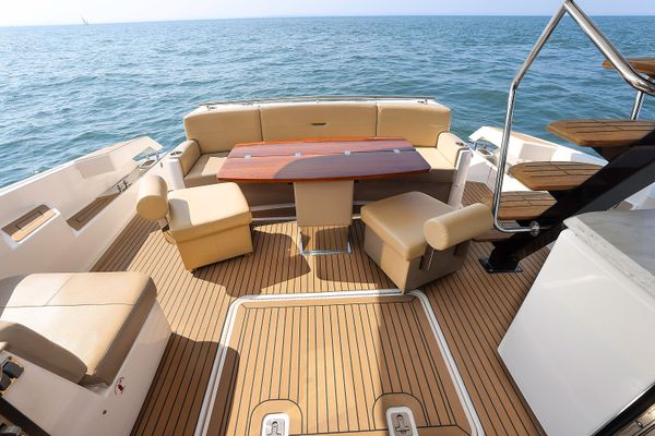 2017-tiara-yachts-53-flybridge-power-9891871-20250801120802177-6
