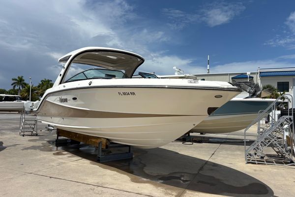 2018 Sea Ray SLX 310 Outboard