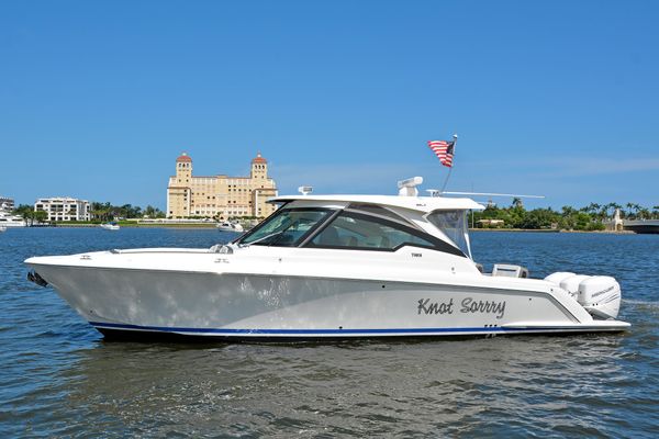 2021 Tiara Yachts 38 LX