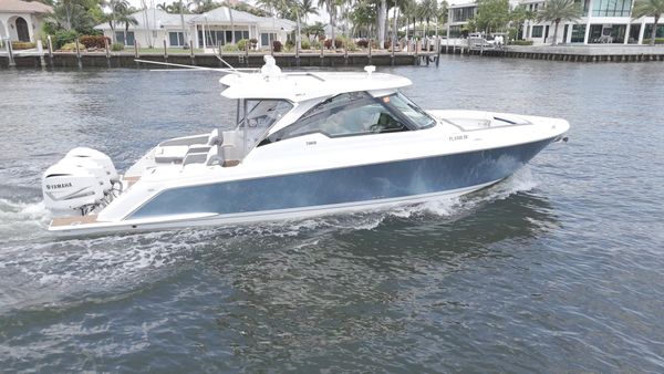 2021 Tiara Yachts 38 LX