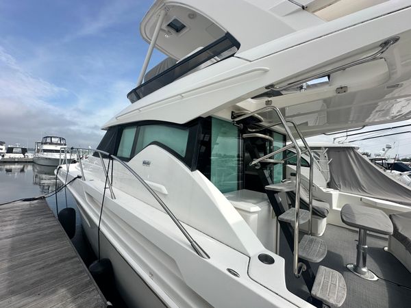 2021-tiara-yachts-f44-flybridge-power-9818037-20250528101835433-1_XLARGE