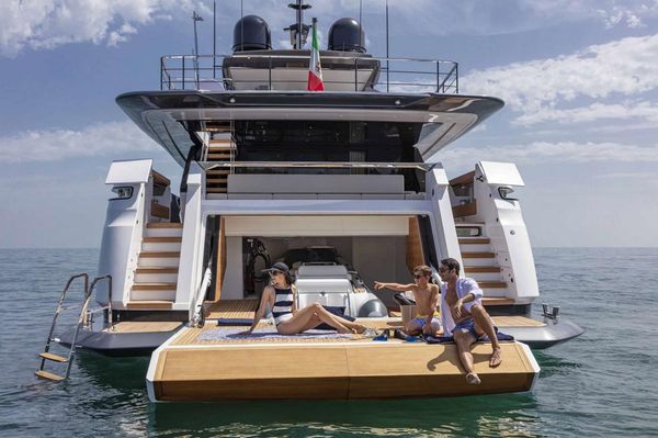 2023-ferretti-yachts-custom-line-106-power-9584157-20241016073649310-1_XLARGE