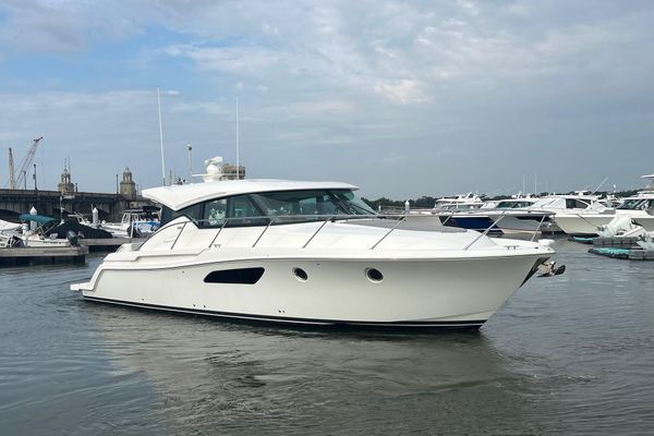 2023-tiara-yachts-c44-coupe-power-9921767-20250825065954815-4