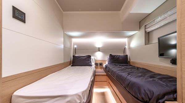2024-pardo-yachts-e60-power-9784568-20250506150424475-1_XLARGE