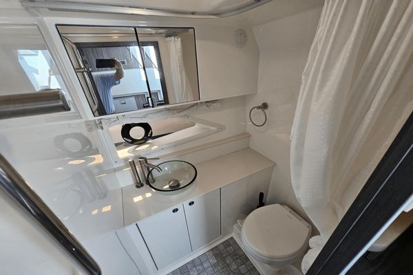 2024-sea-ray-320-sundancer-power-9864193-986386586-0-150720250832-30