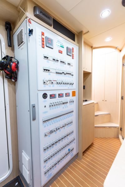 9220139_20240203102110527_1_XLARGE